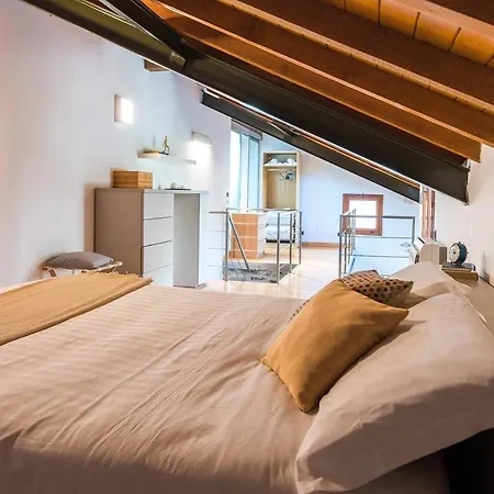 Joivy Scenic 2br With Balcony & Parking * Cernobbio