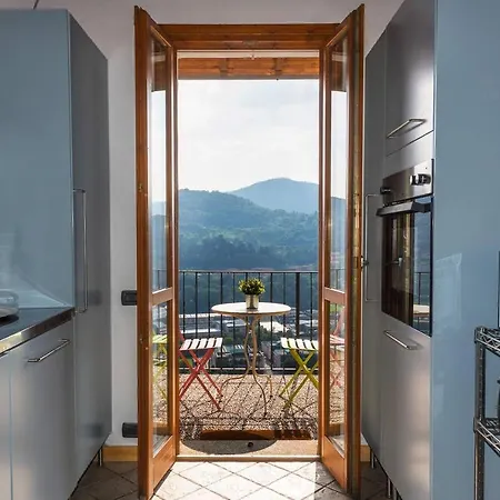 Joivy Scenic 2br With Balcony & Parking