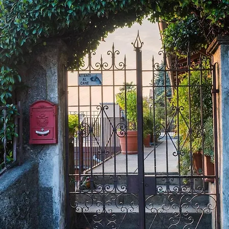 Casa vacanze Joivy Scenic 2br With Balcony & Parking *