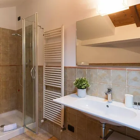 Joivy Scenic 2br With Balcony & Parking * Cernobbio