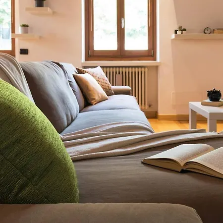 Joivy Scenic 2br With Balcony & Parking Holiday home *