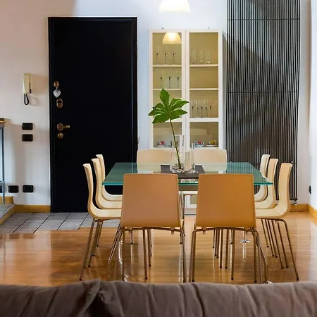 Joivy Scenic 2br With Balcony & Parking Cernobbio