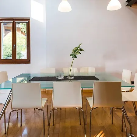 Joivy Scenic 2br With Balcony & Parking Cernobbio